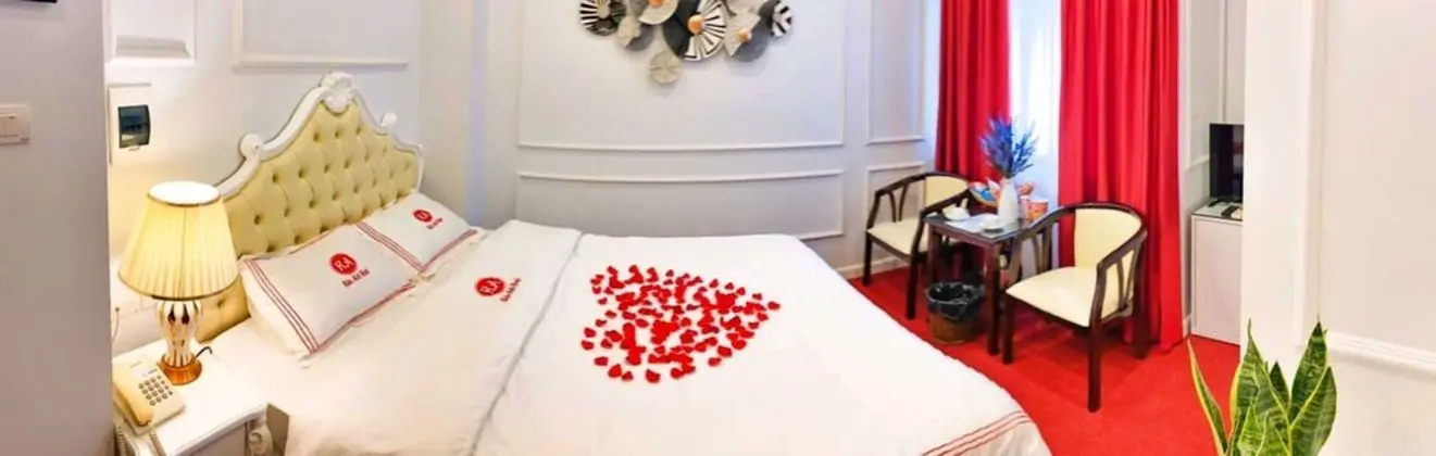 Deluxe Tek Büyük Yataklı Oda