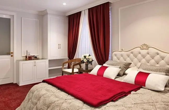 Deluxe Tek Büyük Yataklı Oda