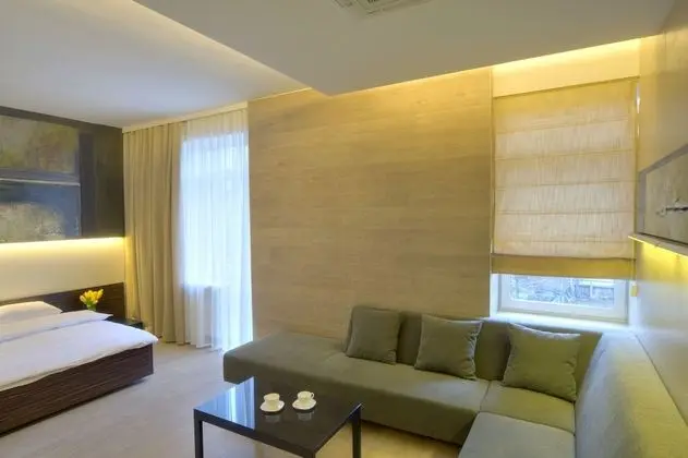 Deluxe Stüdyo, Sıcak Su Küveti