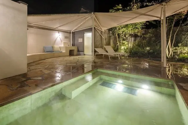 İki Ayrı Yataklı Oda, Birden Çok Yatak, Sigara İçilebilir