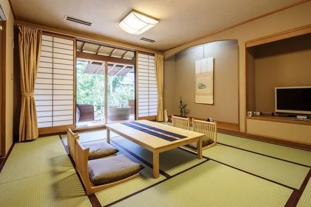 Traditional Oda, Sigara İçilebilir