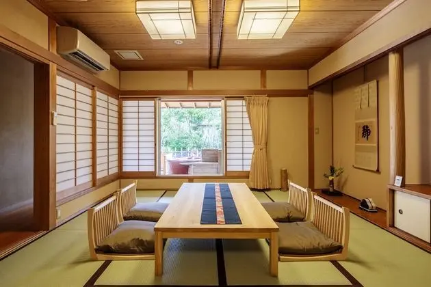 Traditional Oda, Sigara İçilebilir