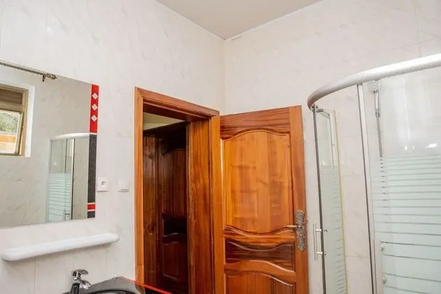 Basic Oda, Ortak Banyo