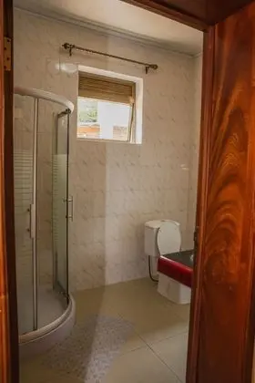 Basic Oda, Ortak Banyo