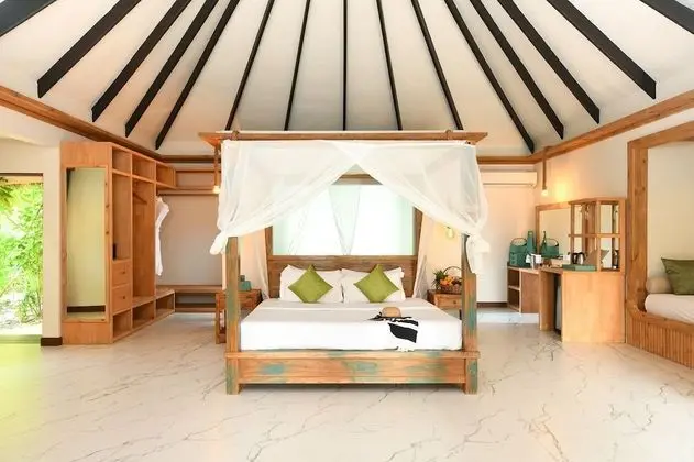 Sunset Beach Suite With Infinity Pool