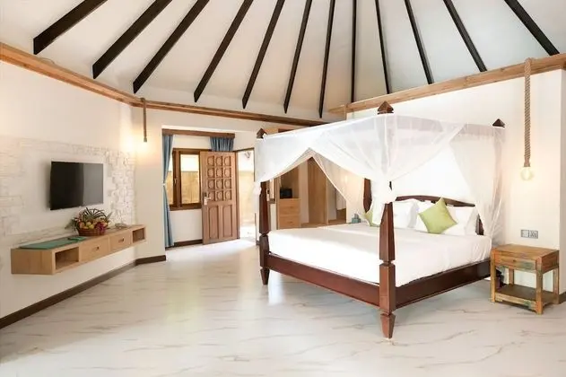 Sunset Beach Suite With Infinity Pool