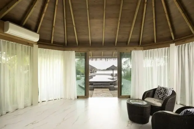 Sunset Beach Suite With Infinity Pool