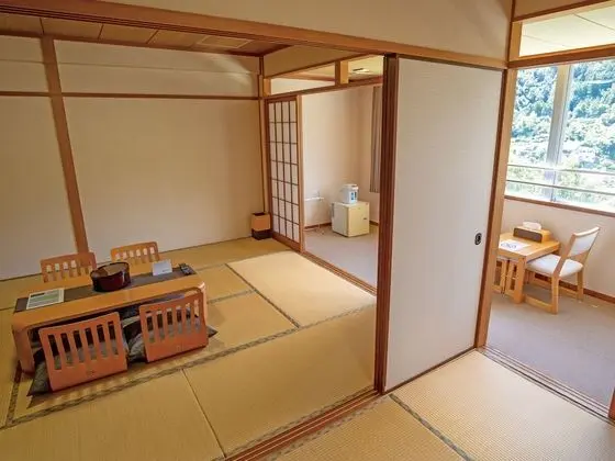 Traditional Oda, Ortak Banyo (Japanese Style, for 6 Guests)