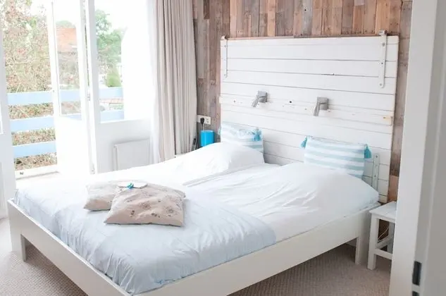 Tek Büyük Yataklı Oda, Balkon