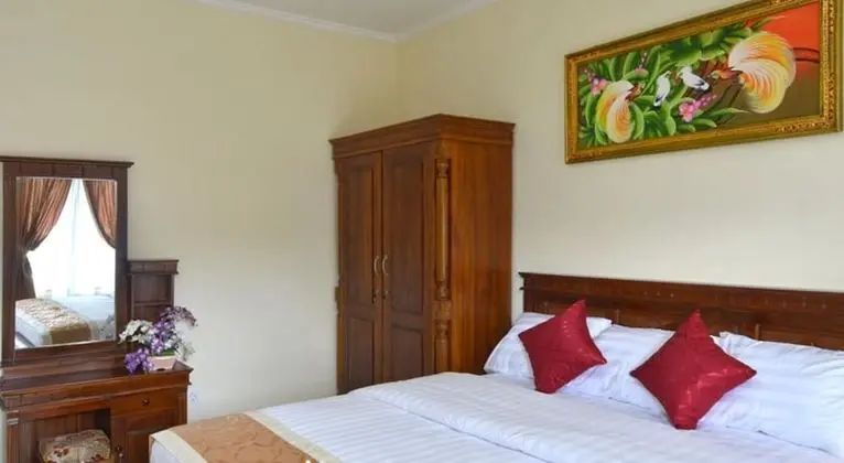 Standard Oda, Havuz Manzaralı (Queen Room)