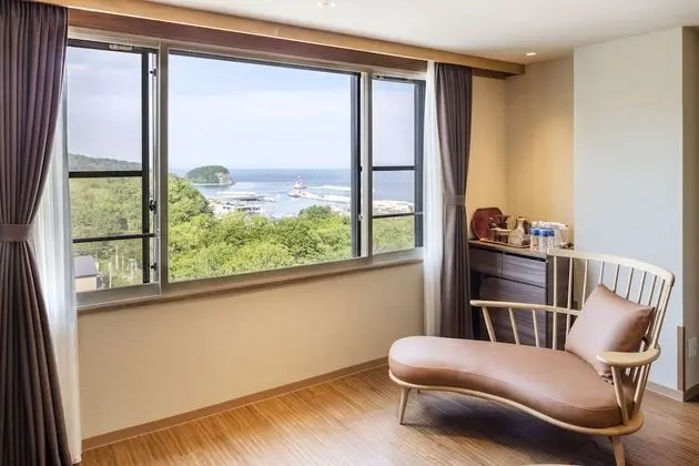 Family Oda (Natural, quad type)