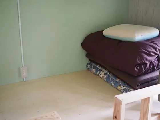 Ortak Ranzalı Oda, Sadece kadınlar için