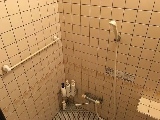 Ortak Ranzalı Oda, Sadece kadınlar için