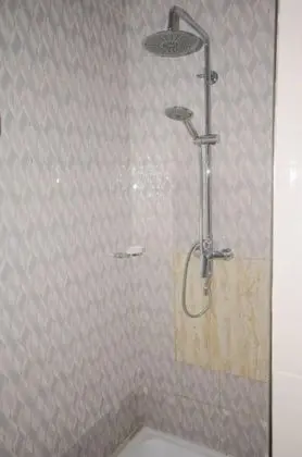 Apart Daire, Ortak Banyo