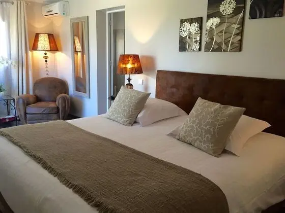 Luxury Tek Büyük Yataklı Oda (Rose)