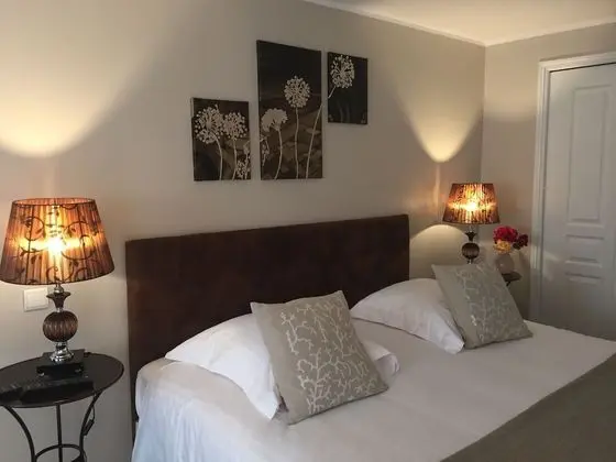 Luxury Tek Büyük Yataklı Oda (Rose)