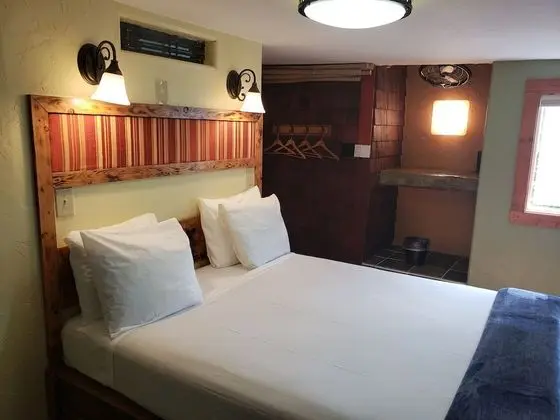 Standard Oda, 1 Büyük (Queen) Boy Yatak (Chalet Kilauea Hotel)