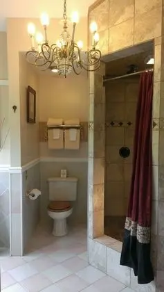 Standard Oda, 1 Büyük (Queen) Boy Yatak (Chalet Kilauea Hotel)