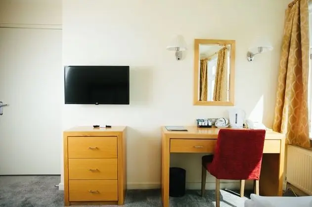 Family Room for 4-Accessible Room