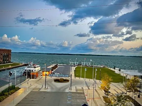 Luxury Room, 2 King Beds, Lake View