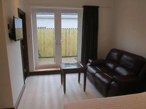 Comfort Tek Büyük Yataklı Oda, 1 Büyük (Queen) Boy Yatak, Banyolu/Duşlu, Avlu