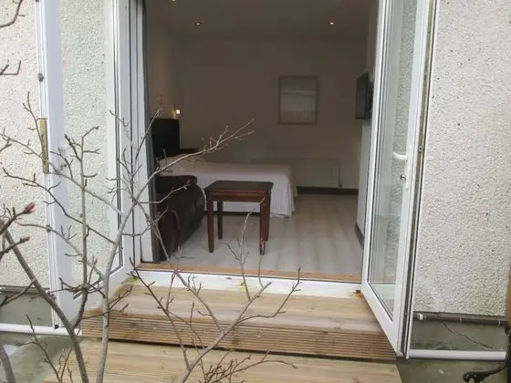 Comfort Tek Büyük Yataklı Oda, 1 Büyük (Queen) Boy Yatak, Banyolu/Duşlu, Avlu