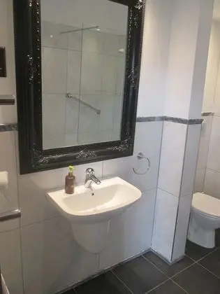 Comfort Tek Büyük Yataklı Oda, 1 Büyük (Queen) Boy Yatak, Banyolu/Duşlu, Avlu