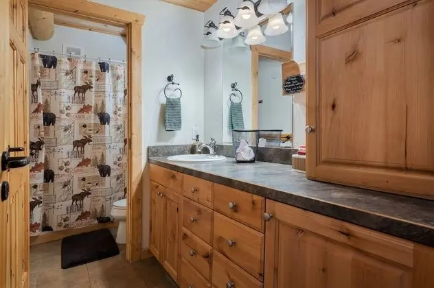 Family Dört Kişilik Oda, Birden Çok Yatak, Ortak Banyo (Wolf, Balcony)
