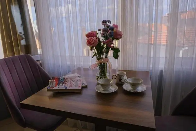 Denız manzaralı oda