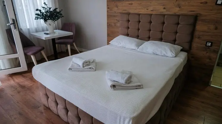 Denız manzaralı oda