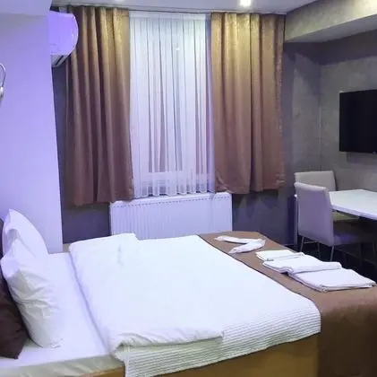 Deluxe Tek Büyük Yataklı Oda