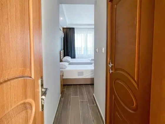 Üç Kişilik Standart - Deniz Manzaralı - Balkonlu Oda