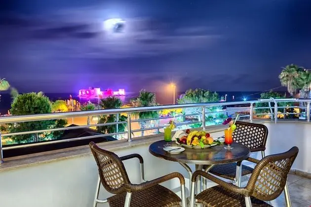 Aile Odası - Deniz Manzaralı