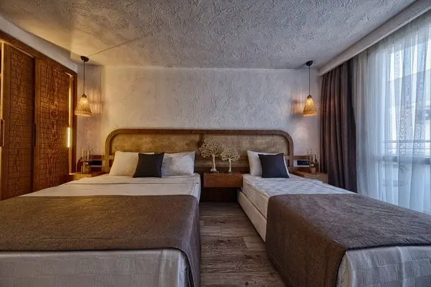 Standart Oda Kara Manzaralı