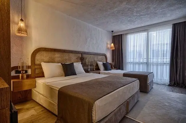 Standart Oda Kısmi Deniz Manzaralı