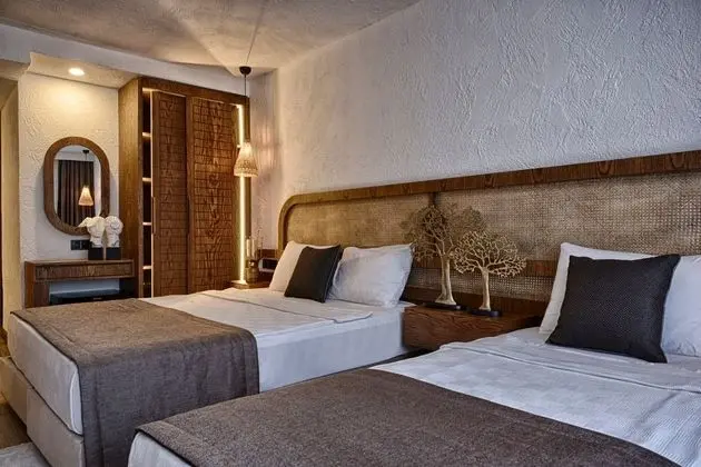 Standart Oda Kısmi Deniz Manzaralı