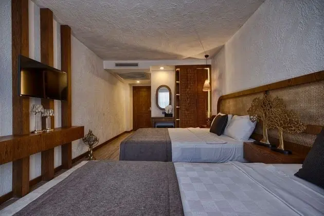 Standart Oda Kısmi Deniz Manzaralı