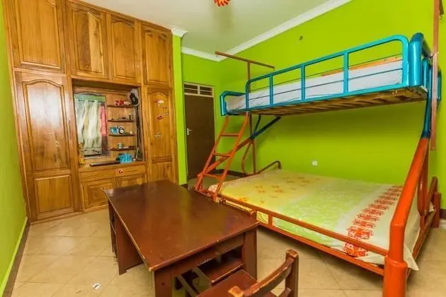 Ortak Ranzalı Oda, Ortak Banyo