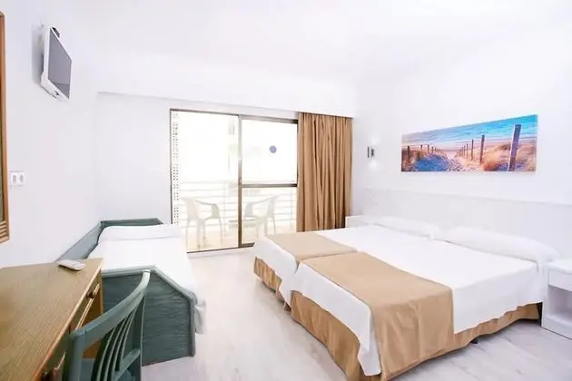 Üç Kişilik Oda