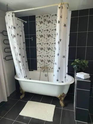 Superior Tek Büyük veya İki Ayrı Yataklı Oda