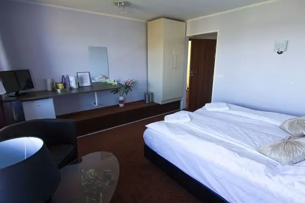 Superior Tek Büyük veya İki Ayrı Yataklı Oda