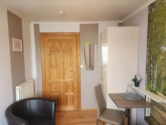 İki Ayrı Yataklı Oda, Ortak Banyo