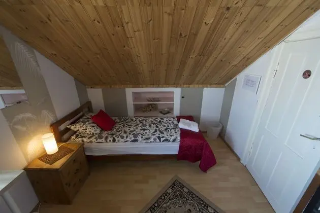 Tek Kişilik Oda, Ortak Banyo