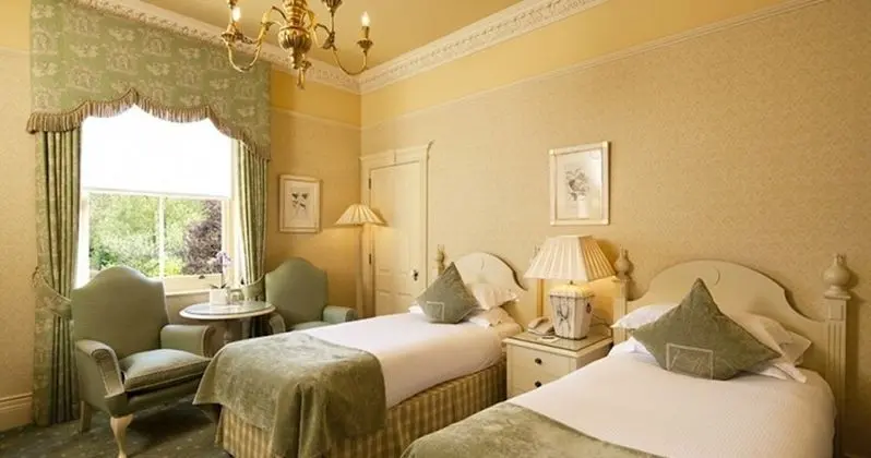 İki Ayrı Yataklı Oda, Bahçe Manzaralı