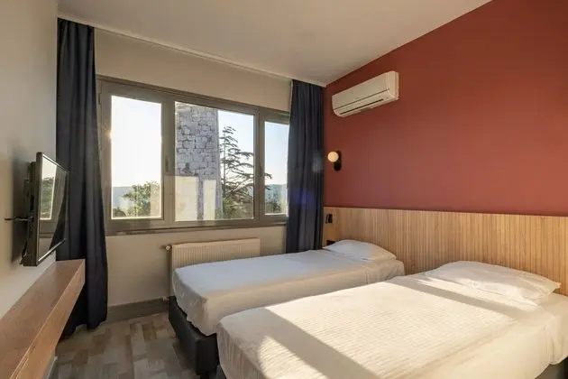Park Manzaralı Tek Kişilik Oda