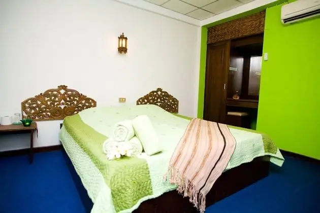 Superior Air con. room