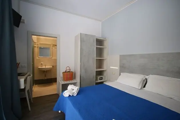 Üç Kişilik Oda