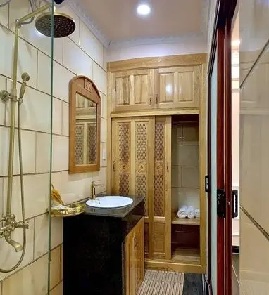 Superior Tek Büyük Yataklı Oda, Havuz Manzaralı