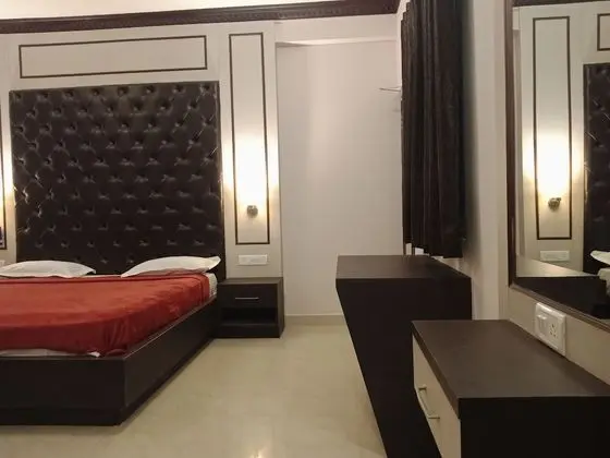 Exclusive Oda, 1 En Büyük (King) Boy Yatak, Özel Banyo