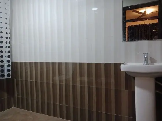 Exclusive Oda, 1 En Büyük (King) Boy Yatak, Özel Banyo